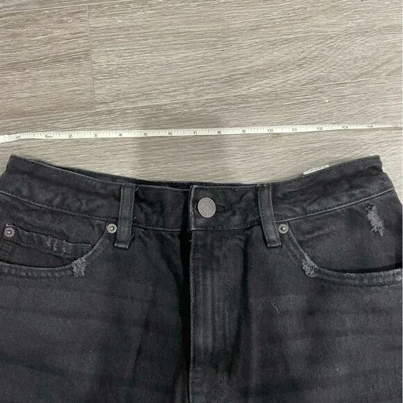 3/$25 ✺ Garage Denim Shorts Black 4 inch  Size 6/27 - Picture 2 of 6
